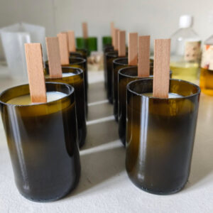 Crée ta bougie parfumée dans un cul de bouteille avec Pomologiq