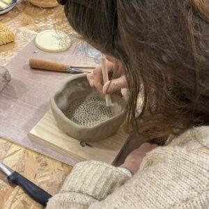 Crée ta céramique en modelage avec Yukouli