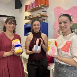 Crée ton vase upcyclé en tufting avec La Décologie